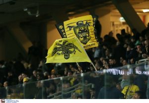 Συγκλονιστικό: Ο κόσμος της ΑΕΚ δεν έφευγε από το γήπεδο μετά το ΑΕΚ-Ολυμπιακός! (vid)