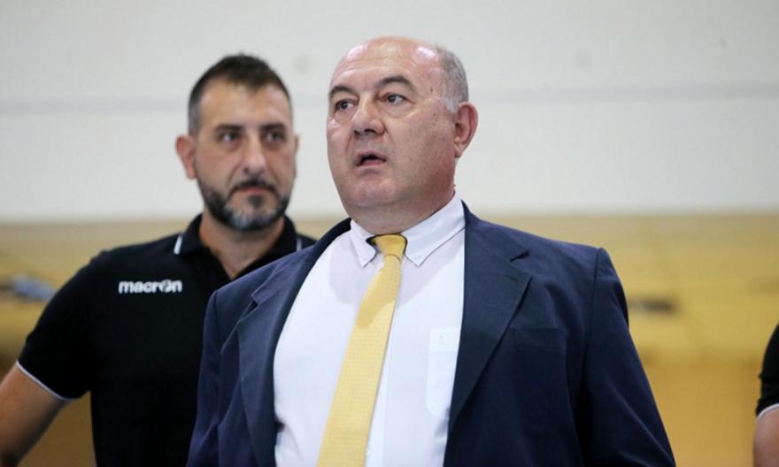 Παπασταμάτης: «Ή θα λυθεί το πρόβλημα ή δεν παίζουμε!»