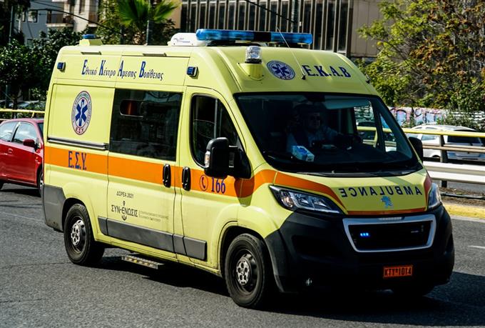 Σoκ στη Ζαχάρω: Πέθανε σε τροxαíο 48xρovoς Έλληνας διαιτητής