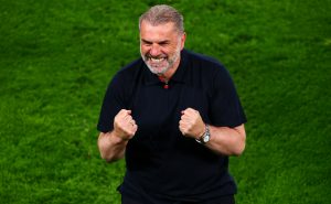 Άγγελος Ποστέκογλου: Αυτή ήταν η πρώτη του αντίδραση μόλις κέρδισε το Europa League