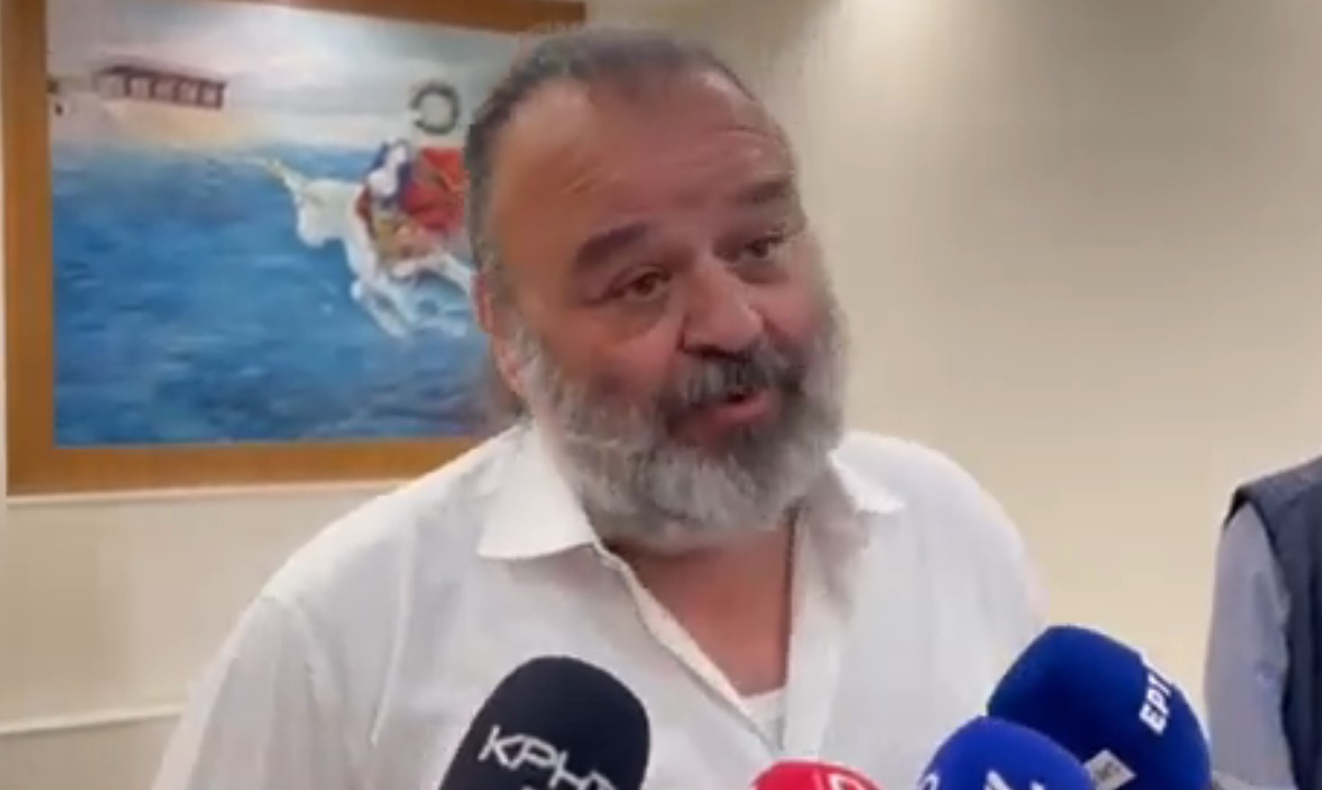 Πρώτη παρέμβαση Ηλιόπουλου για ΑΕΚ και Αλμέιδα - Τι προανήγγειλε