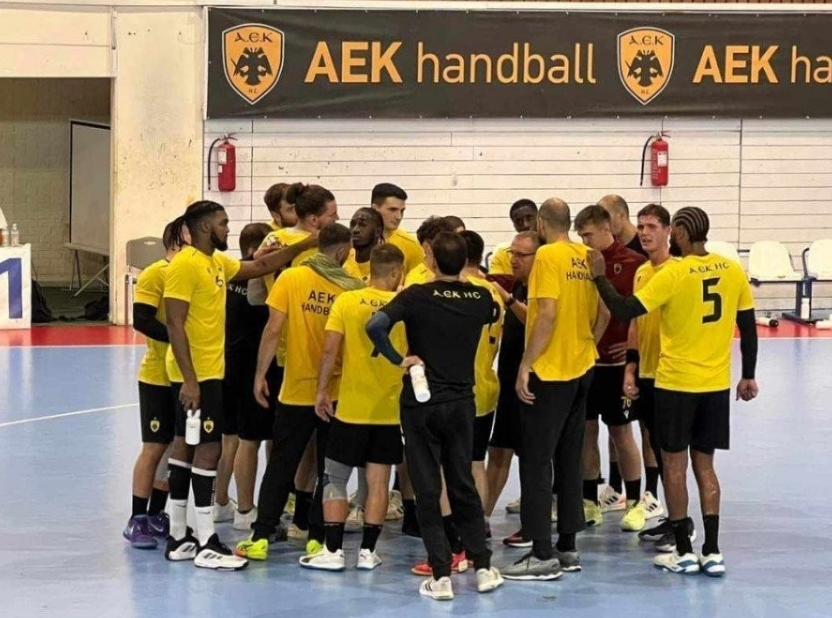 Ανάρτηση με αιxμές από πρώην Έλληνα παίκτη της ΑΕΚ στο χάντμπολ!