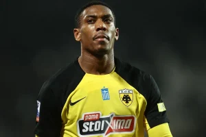 Αυτός είναι ο λόγος της απουσίας Μαρσιάλ και Γκατσίνοβιτς από την προετοιμασία – Γιατί είναι στην Αγγλία ο Μαρσιάλ