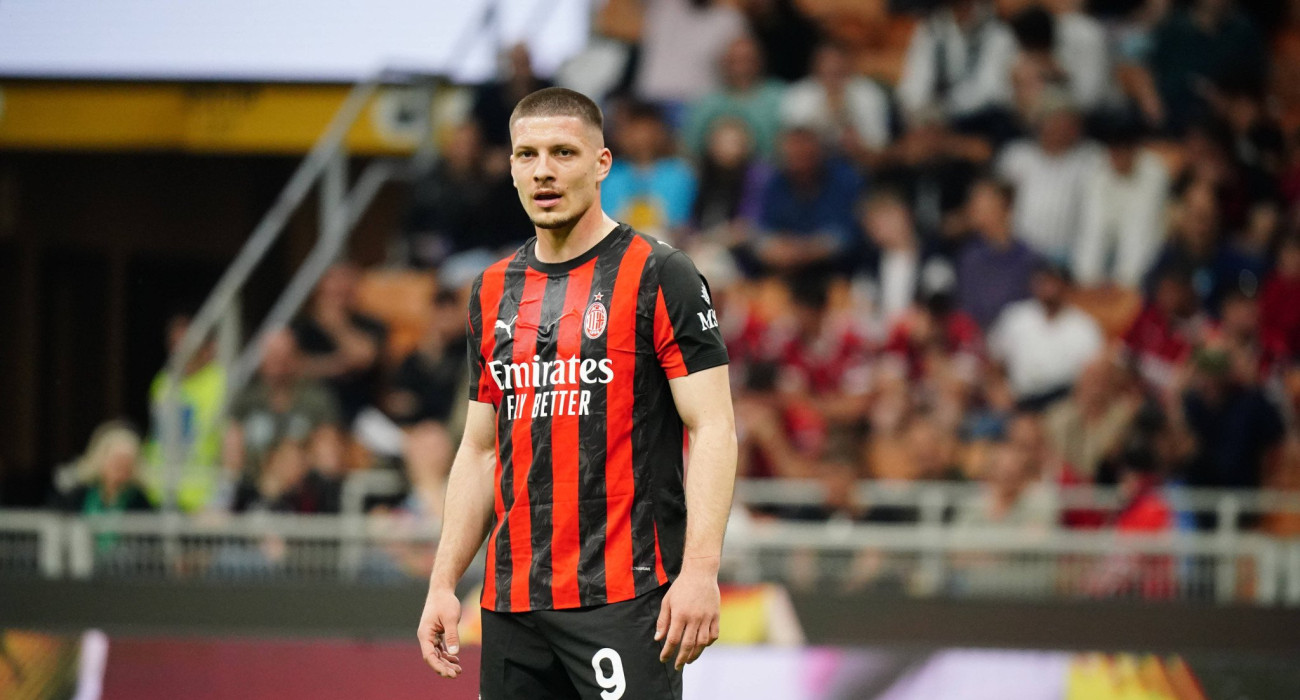 Ολοκληρώνεται η μεταγραφή του καλοκαιριού: Στα γραφεία της ΑΕΚ ο Γιόβιτς