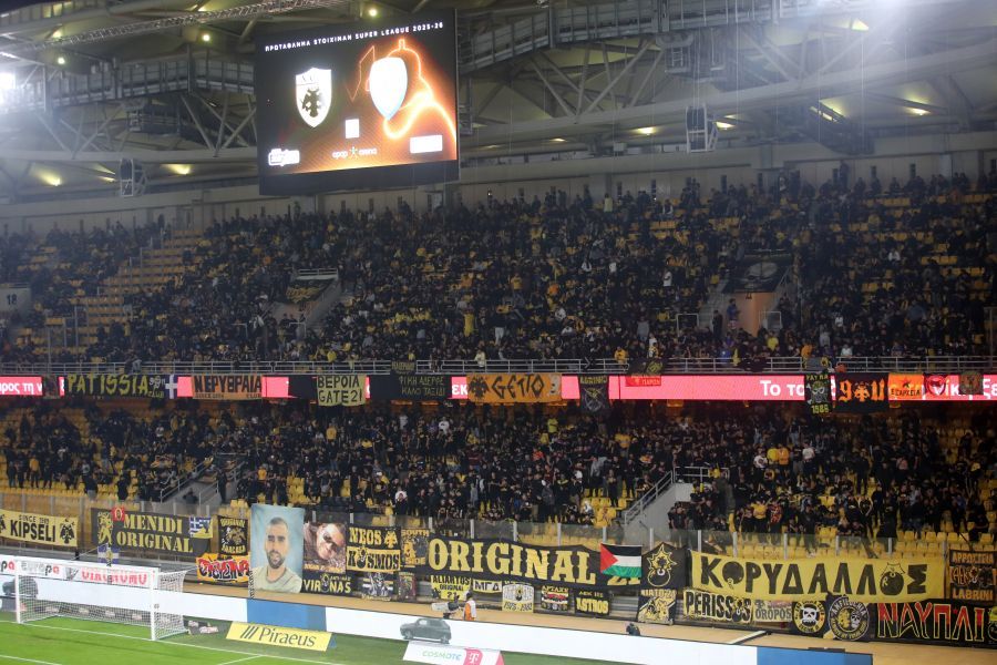 Τι συνέβη στο ημίχρονο του ΑΕΚ-Παναιτωλικός, η κίνηση του κόσμο που δείχνει τα πάντα