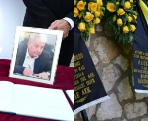 Όλοι παρατήρησαν το στεφάνι της ΑΕΚ και το Μάριου Ηλιόπουλου: Το στεφάνι στην κηδεία του Αλέκου Φλαμπουράρη