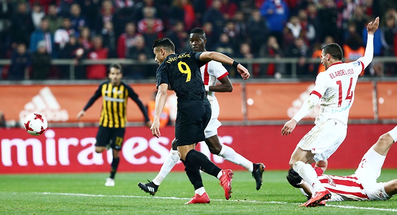 Έκανε την αποκάλυψη ο Φορτούνης: «Μετά το Ολυμπιακός-ΑΕΚ ο Μποτία στα αποδυτήρια πράγματι έκλαιγε!»