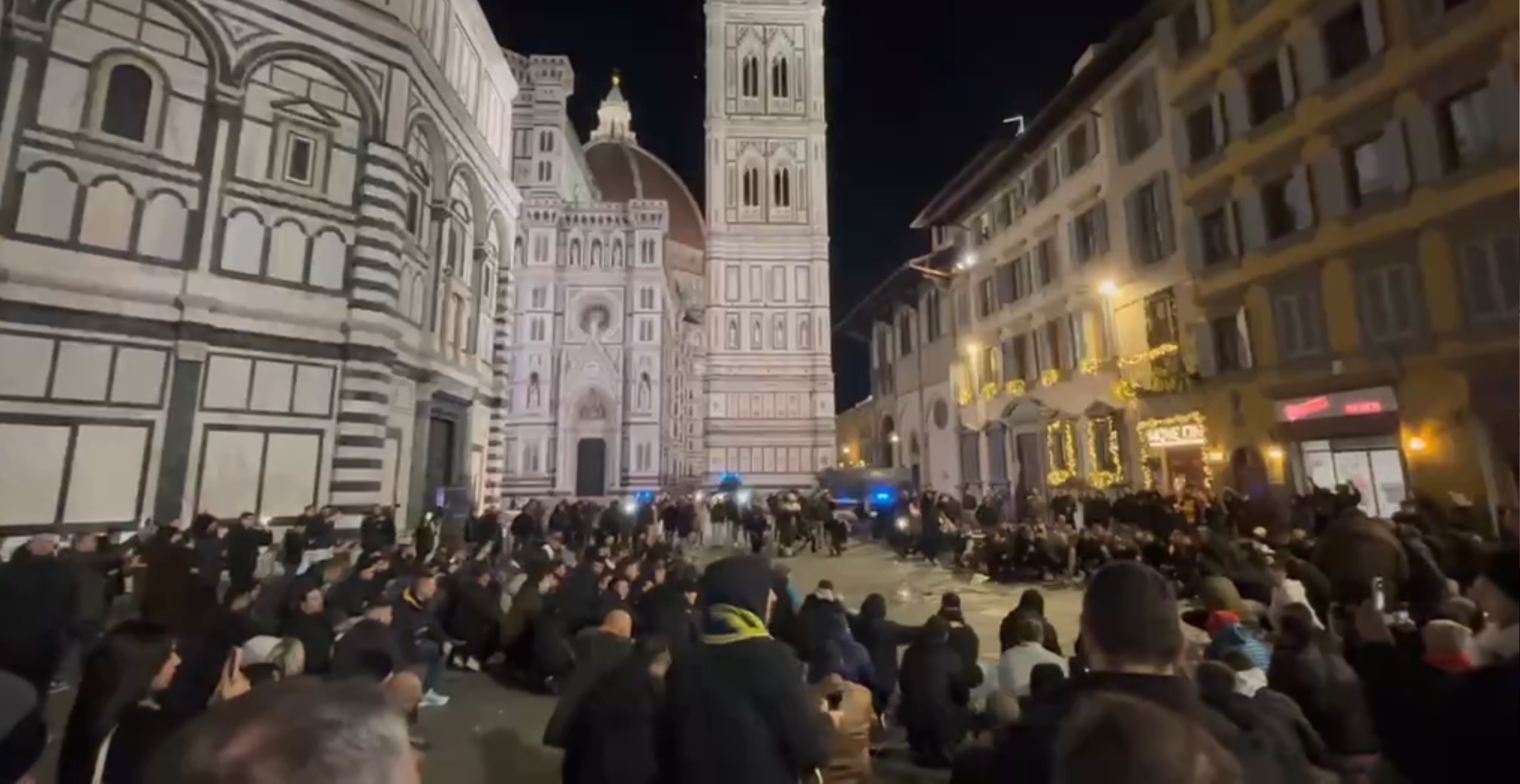 Έγινε...Φιλαδέλφεια: Χαμός στη Φλωρεντία από τους οπαδούς της ΑΕΚ