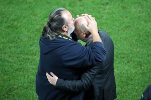 Η συνήθεια που γίνεται λατρεία μετά από κάθε ματς: Τι έκανε ο Ηλιόπουλος μετά το ΑΕΚ-ΟΦΗ