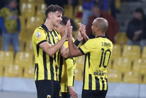 Χάθηκε η μπάλα, απίστευτο passing game: Ασίστ Περέιρα, σκόρερ Ζοάο Μάριο στο 2-0 της ΑΕΚ! (vid)