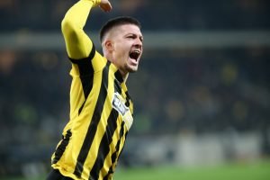 Ο απίθανος πανηγυρισμός Γιόβιτς για…Φωτιά στο 2-1 της ΑΕΚ – ΔΕΙΤΕ ΤΟ ΓΚΟΛ