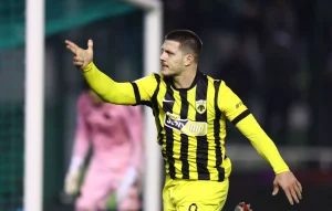 Μόλις μαθεύτnκε σε ποιον έδωσε την φανέλα του ο Γιόβιτς μετά το Παναθηναϊκός-ΑΕΚ