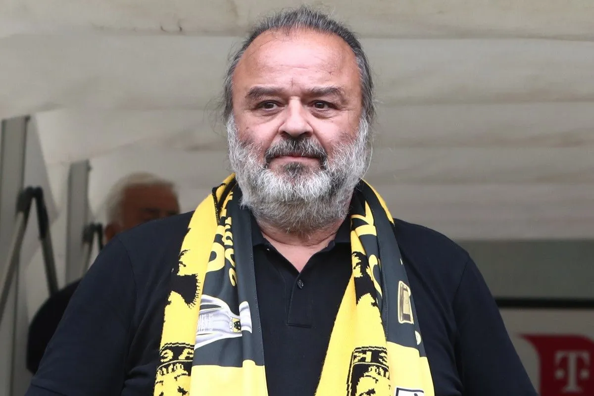 Ηλιόπουλος: «Αν ο Ολυμπιακός έχει παράπονα από τη διαιτησία, η ΑΕΚ πρέπει να βγει με τις σημαίες στο Σύνταγμα»