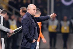 Τα είπε όλα με 10 λέξεις ο Τσακίρης μετά τον αποκλεισμό της ΑΕΚ από τον ΟΦΗ στο Κύπελλο