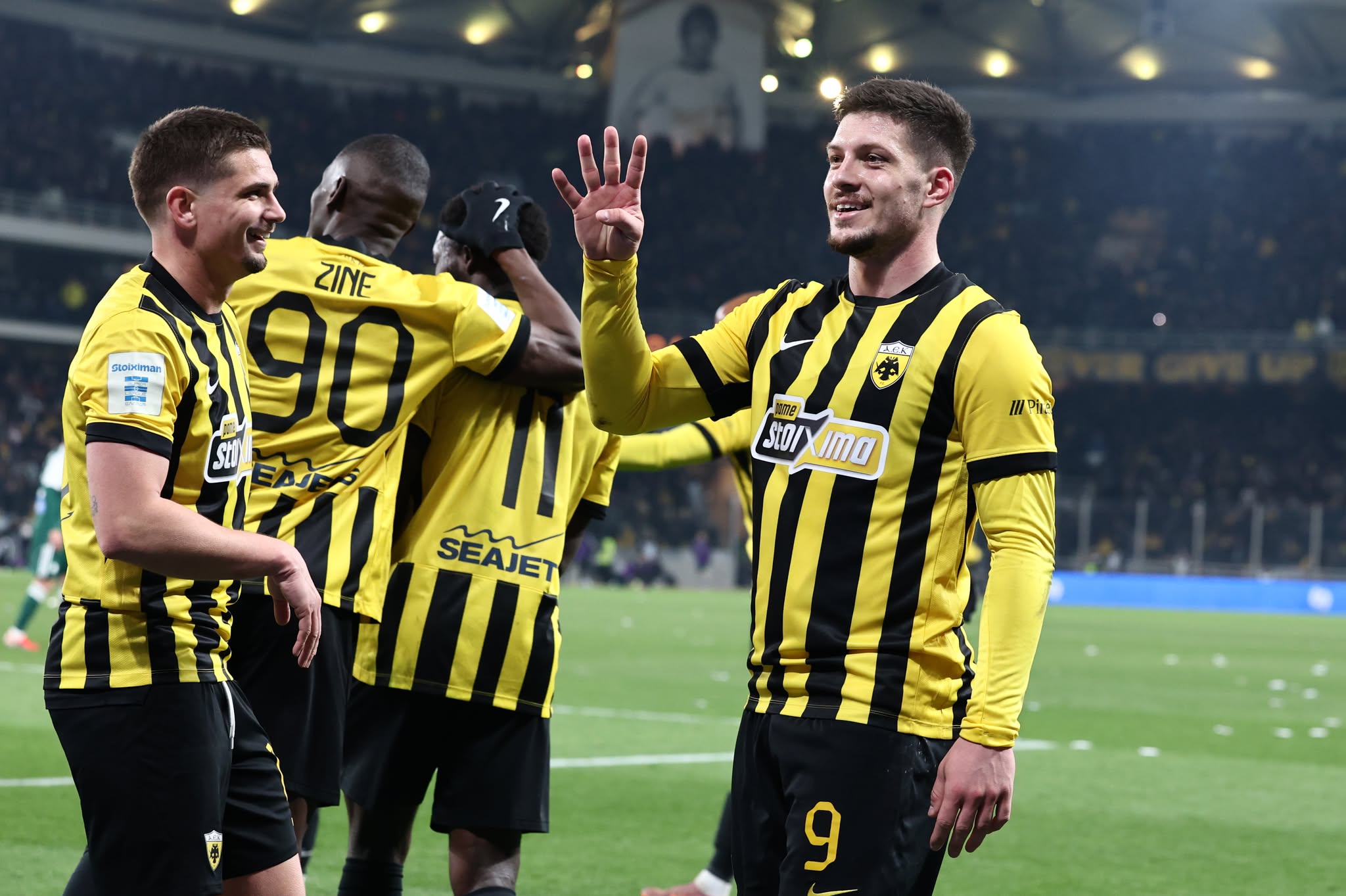 Έγραψε ιστορία ο Γιόβιτς: Ποιος ήταν ο τελευταίος παίκτης της ΑΕΚ που πέτυχε 4 γκολ σε ένα ματς