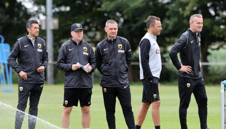 Έκτακτn απόφαση Νίκολιτς - «Τελείωσε» τον βοηθό του από την ΑΕΚ λόγω...Ολυμπιακού - Ο λόγος