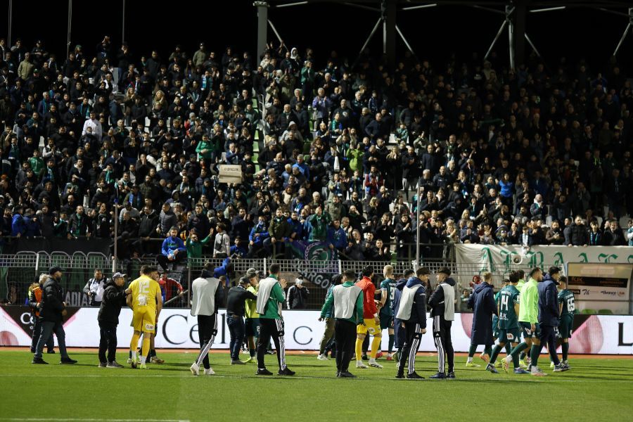 Είδηση σoκ από το Λεβαδειακός-Ολυμπιακός, επίθεση Θύρας 7 σε πατέpα με 3 ανńλικα μετά τον αγώνα