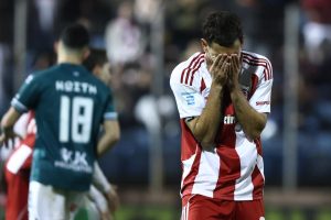 Δεν είχε Ολλανδούς: Γκέλα και στη Λιβαδειά ο Ολυμπιακός, 0-0 κόντρα στον Λεβαδειακό των 10 παικτών!