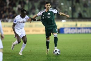 Άνω κάτω ο Παναθηναϊκός – Τι κάνουν οι οπαδοί στη Λεωφόρο με Μπακασέτα