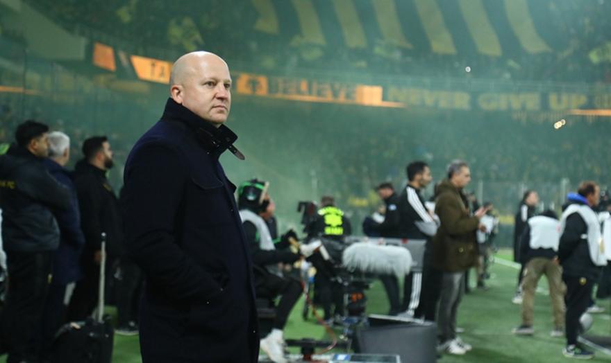 Έκπληξη με Μάνταλο βασικό: Η 11αδα της ΑΕΚ με Λεβαδειακό