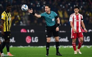 Η άποψη Λανουά-ΚΕΔ για τις αποφάσεις Μάκελι-VAR στο ΑΕΚ-Ολυμπιακός