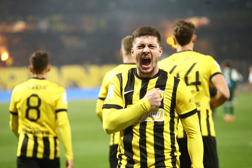 «Τρέλα» Γιόβιτς: Τι έκανε μετά το ΑΕΚ-Ολυμπιακός