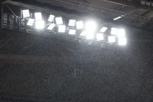 Έντονη βροχόπτωση στη Νέα Φιλαδέλφεια πριν από το ΑΕΚ – Ολυμπιακός