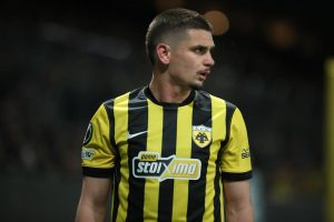 Η αντίδραση του κόσμου της ΑΕΚ μετά το τέλος του αγώνα με Τσέλιε