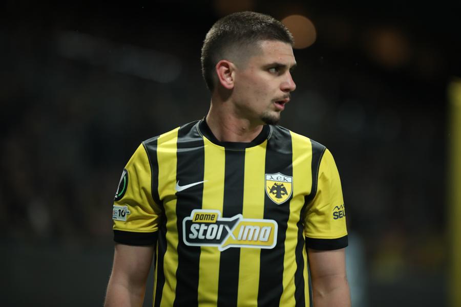 Η αντίδραση του κόσμου της ΑΕΚ μετά το τέλος του αγώνα με Τσέλιε