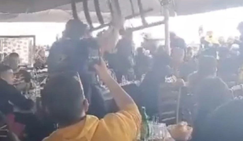 Τρέλα στο Βόλο από τον κόσμο της ΑΕΚ!