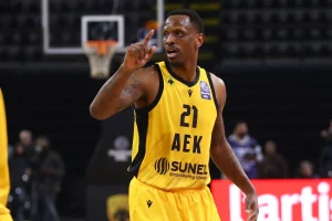 Νοκ άουτ ο Νάναλι  – Ο λόγος που μένει εκτός με Ολυμπιακό