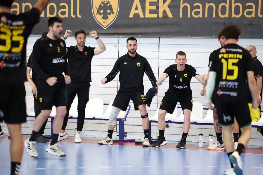 Στον Τελικό η ΑΕΚΑΡΑ, νίκησε ξανά (27-25) τον ΠΑΟΚ και διεκδικεί το πρωτάθλημα με Ολυμπιακό