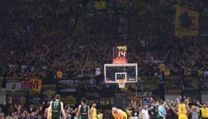 Ούτε μία θέση άδεια: Ο λαός της ΑΕΚ «γεμίζει» την Sunel Arena για τον τελικό με Μπανταλόνα