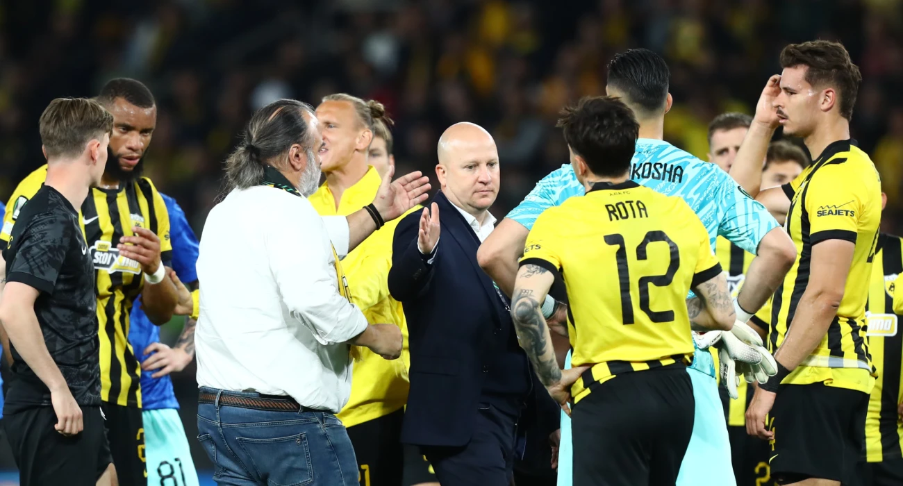 Η συγκλονιστική ομιλία Νίκολιτς στους παίκτες της ΑΕΚ μετά τον αποκλεισμό από Ράγιο