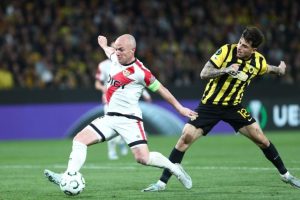 Τιμωρία σoκ για τον Ίσι Παλαθόν της Ράγιο Βαγεκάνο – Ο λόγος