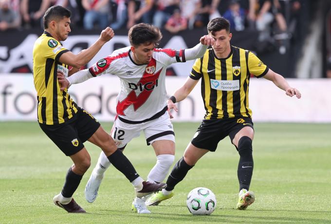 Xιλιάδες οπαδοί της Ράγιο έρχονται στην Αθήνα για την ρεβάνς με την ΑΕΚ - Πόσοι θα είναι στην Allwyn Arena