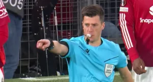 Ο διαιτητής του Ράγιο – ΑΕΚ είχε ξεσηκώσει αντιδράσεις με τέσσερα πέναλτι