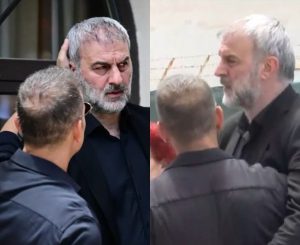 Συγκλονιστική στιγμή: Ο Τραϊανός Δέλλας στην αγκαλιά του Ντέμη στη κηδεία της Γωγώς Μαστροκώστα