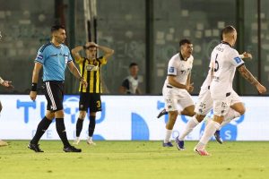 Αλλοίωσε τον κανονισμό ο Φωτιάς με Ζίνι – Τι αναφέρει ο κανονισμός ότι πρέπει να γίνει