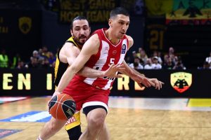 Προχωρούν οι επαφές της ΑΕΚ με Λαρεντζάκη