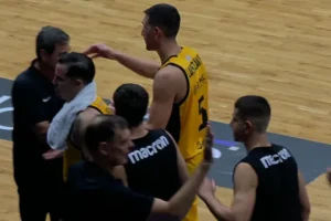 Τι συνέβη μεταξύ Λαρεντζάκη και Μπαρτζώκα στο Περιστέρι